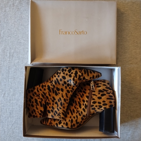 Franco Sarto Womens L-Nest Camel Hair Pointed Toe Ankle Boots Size 8 - Picture 3 of 16